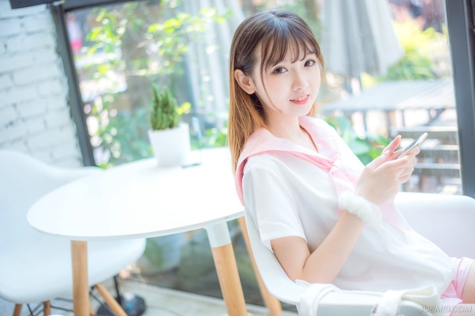 “听过，吕布麾下，前任律政司总督法衍之子，听闻也是法家传人。”马谡点点头，法正在吕布麾下名声并不如庞统、徐庶以及老一辈的贾诩、陈宫还有沮授这些人响亮，马谡知道的也不多。